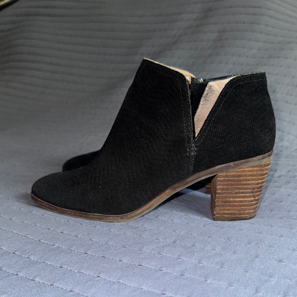 Lucky Brand Black Suede Ankle Booties with V-Cut